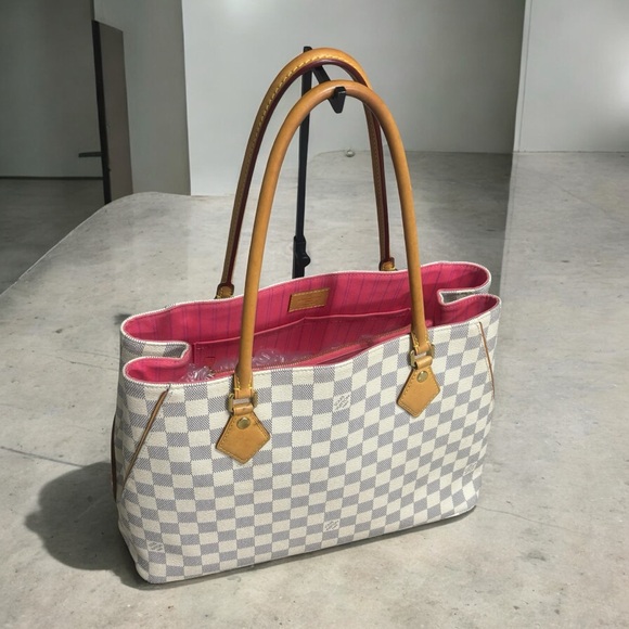 Limited Edition Louis Vuitton Damier Azur Calvi - Picture 2 of 16